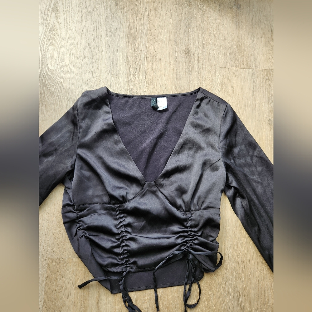 H&M Black Satin V-Neck Ruched Long Sleeve Blouse